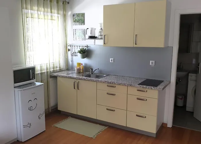 Emma - Free Parking, Ac, Wifi شقة *